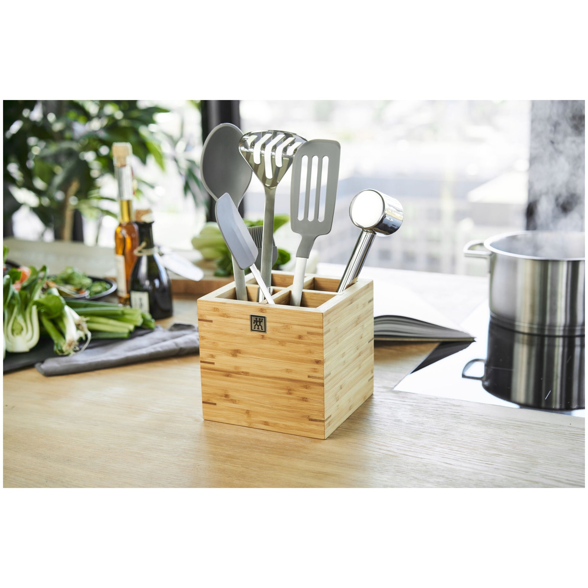 ZWILLING Pro Frying Pan Turner, 33 cm, Silicone-Utensils-DECOROLALA