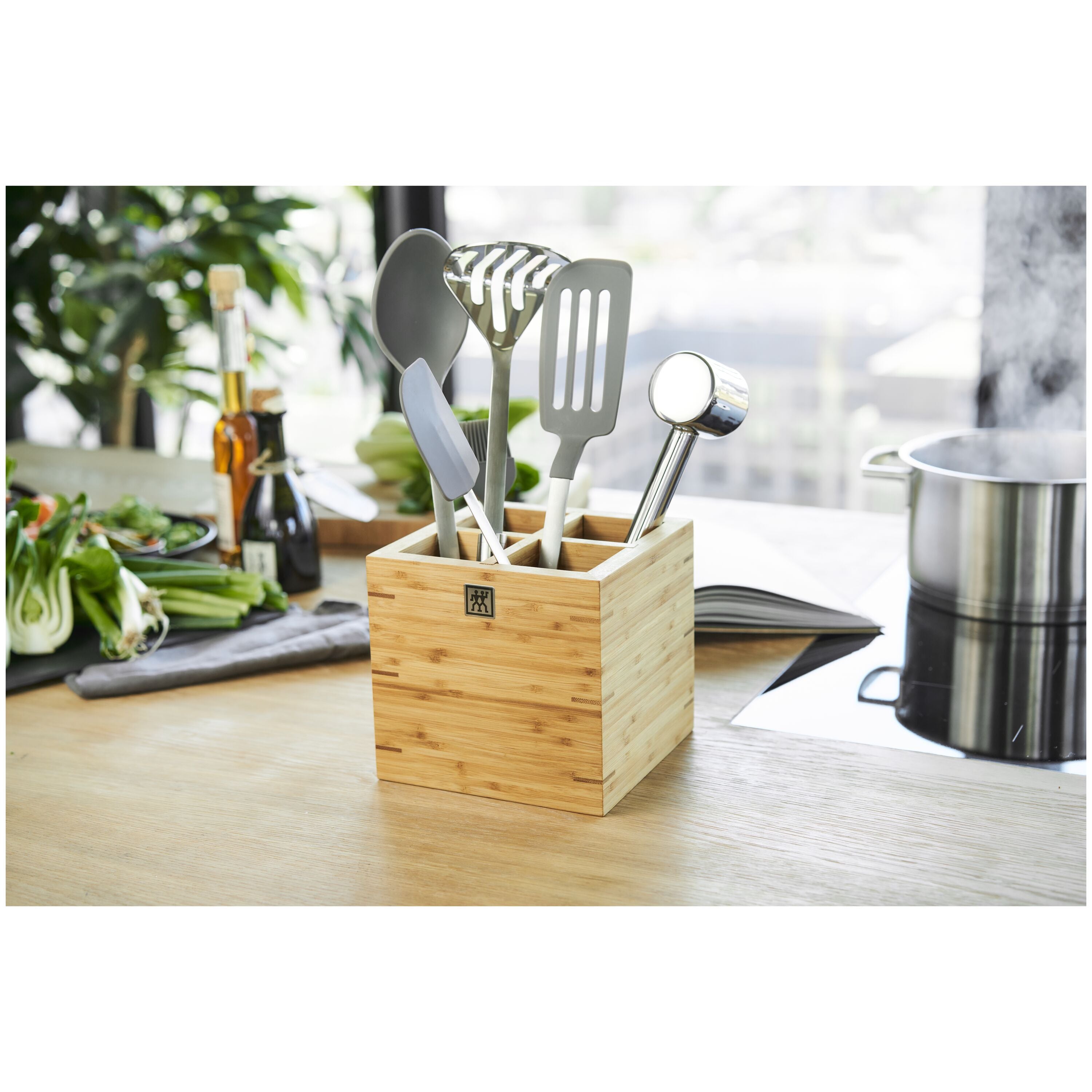 ZWILLING Pro Frying Pan Turner, 33 cm, Silicone-Utensils-DECOROLALA