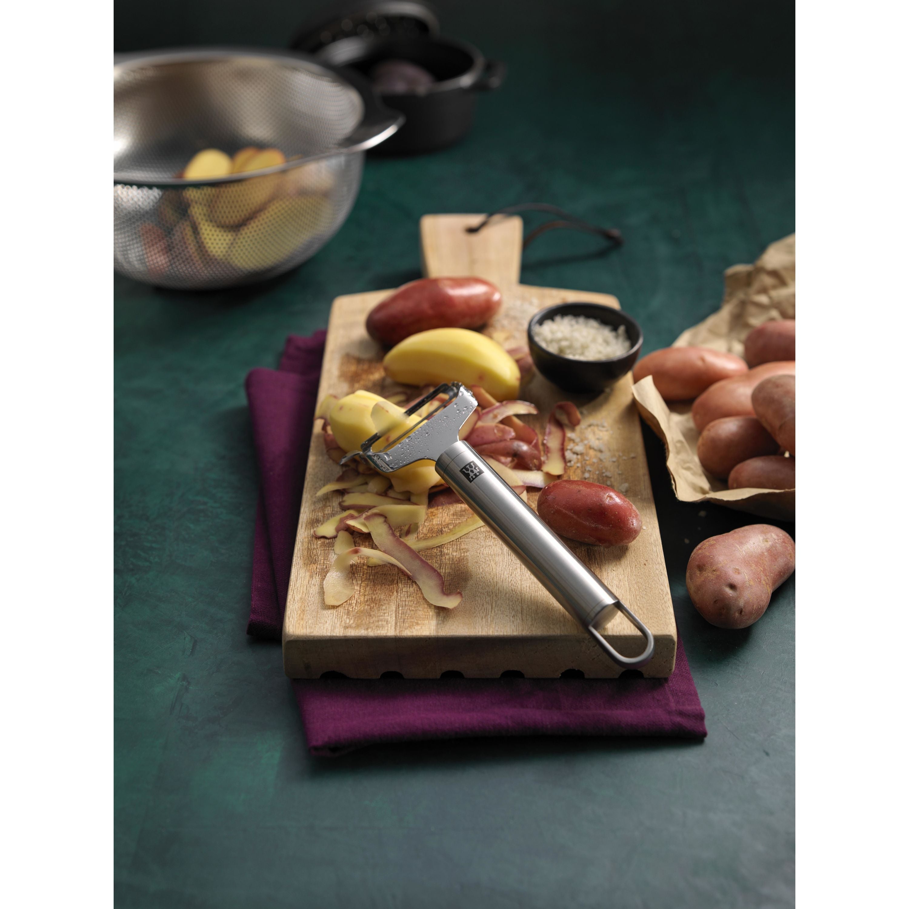 ZWILLING Pro Y-Peeler 18/10 Stainless Steel-Food Peeler-DECOROLALA