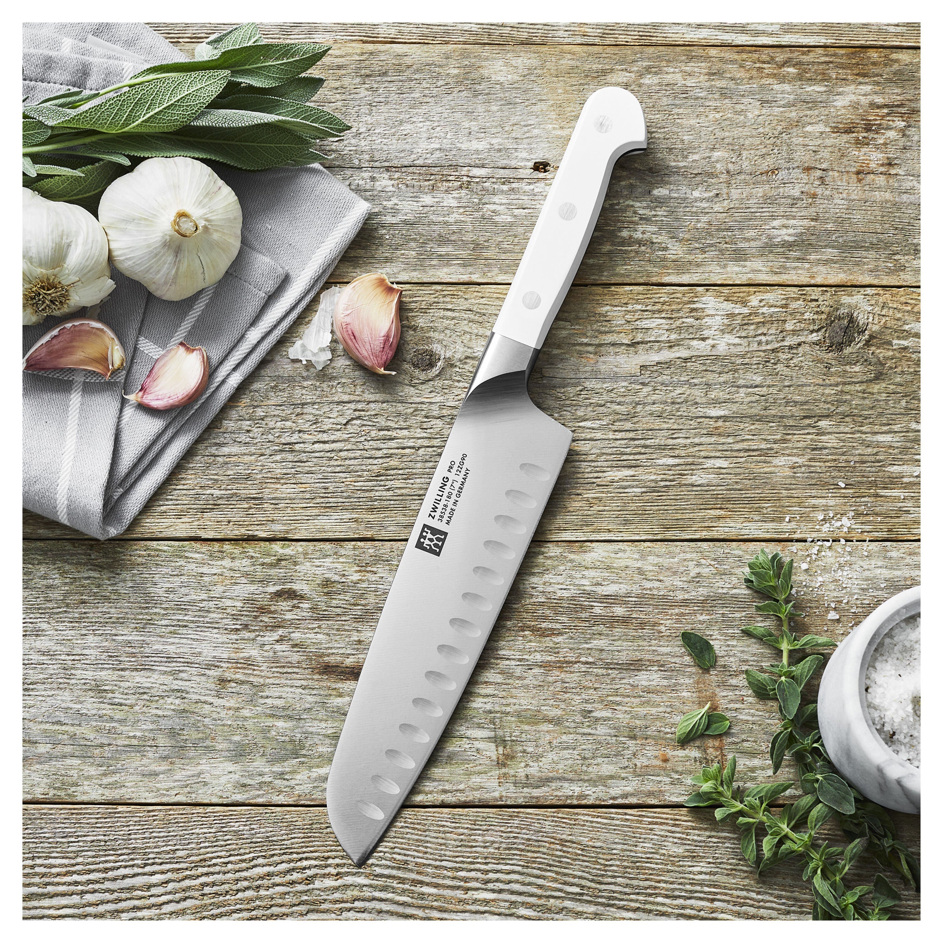 ZWILLING Pro le blanc 7 inch Santoku, White-Santoku Knife-DECOROLALA