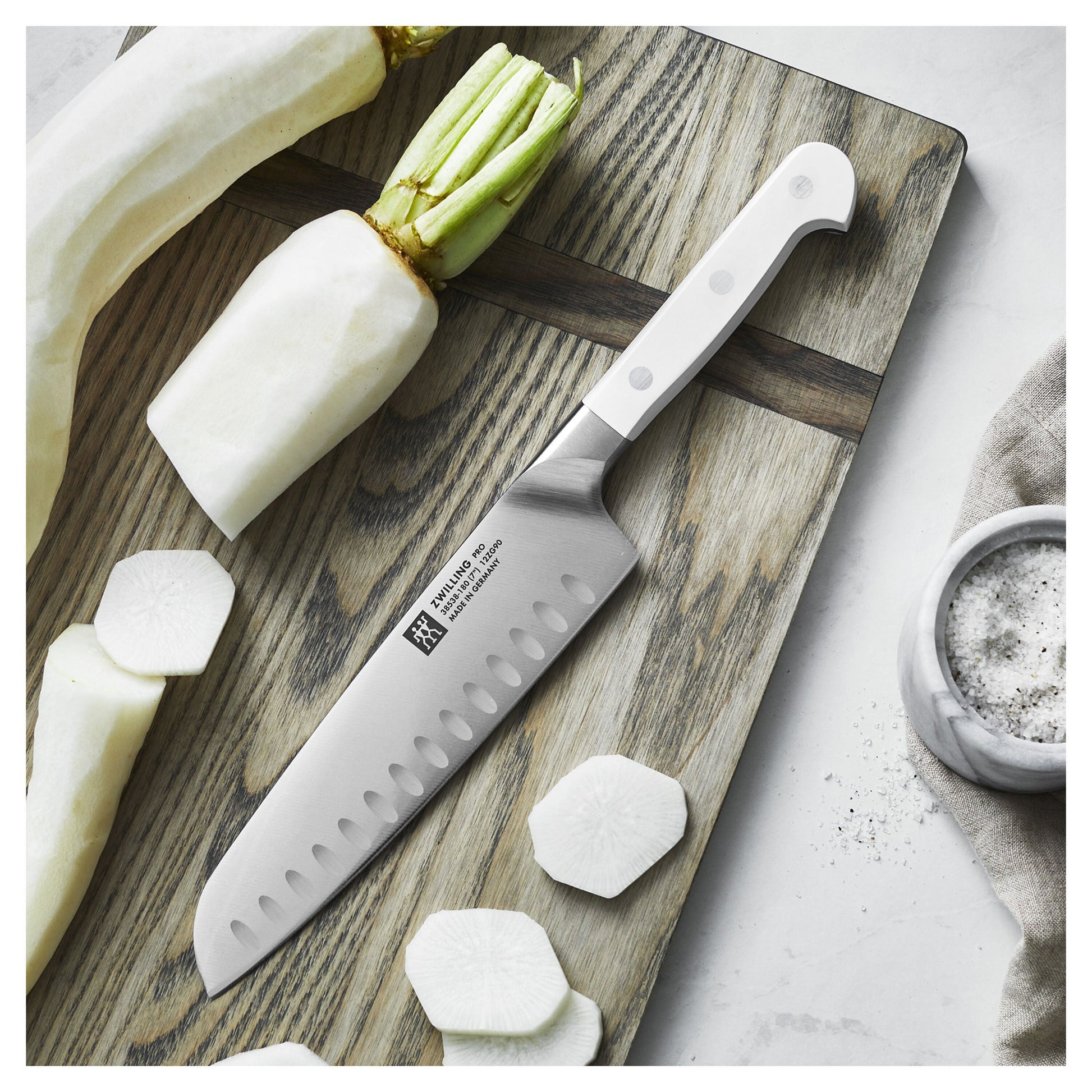 ZWILLING Pro le blanc 7 inch Santoku, White-Santoku Knife-DECOROLALA