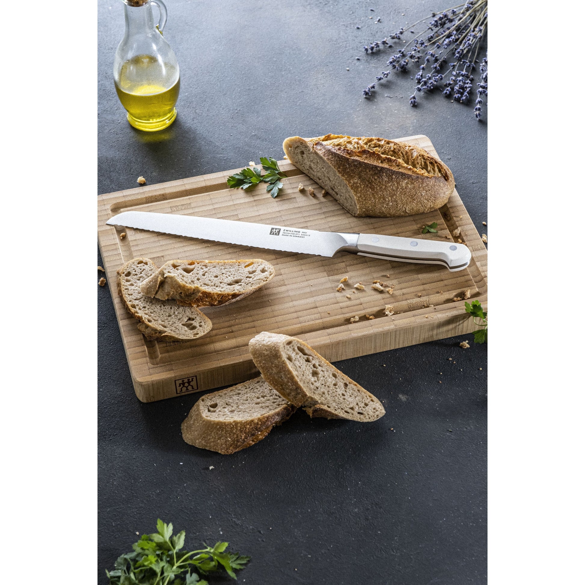 ZWILLING Pro le blanc 9 inch Bread Knife, White-Bread Knife-DECOROLALA