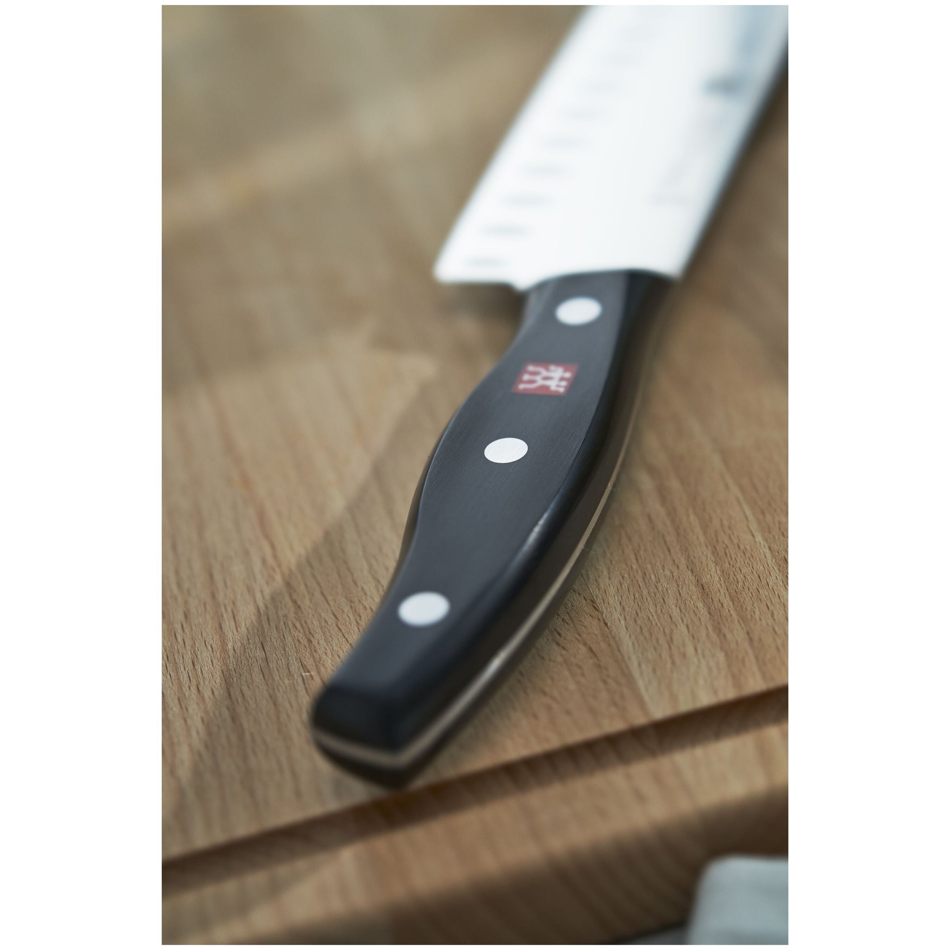 ZWILLING Signature 7 inch, Santoku-Knife-DECOROLALA