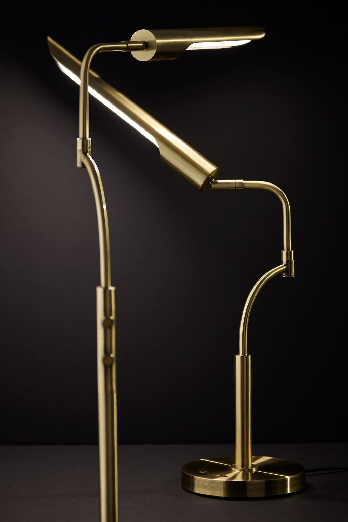 Zane LED Desk Lamp - Antique Brass 17" Adjustable-Lighting-DECOROLALA