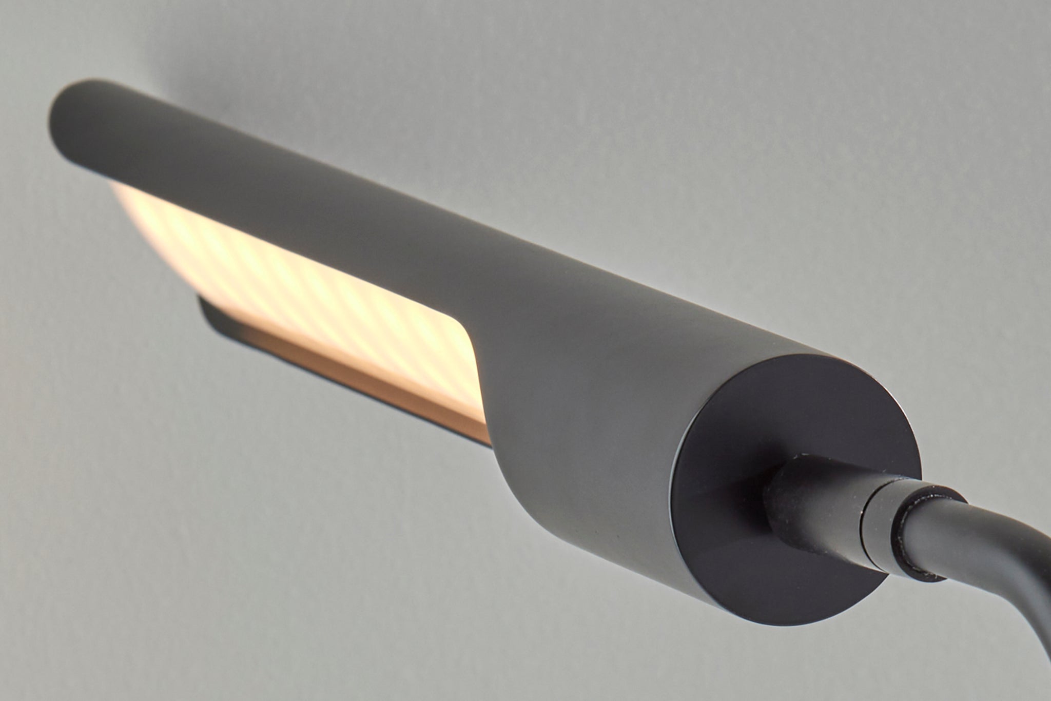 Zane LED Desk Lamp w. Smart Switch- Black-Lighting-DECOROLALA