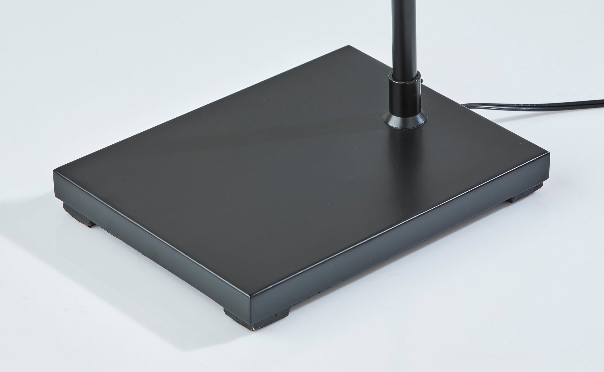 Zion Floor Lamp-Lighting-DECOROLALA