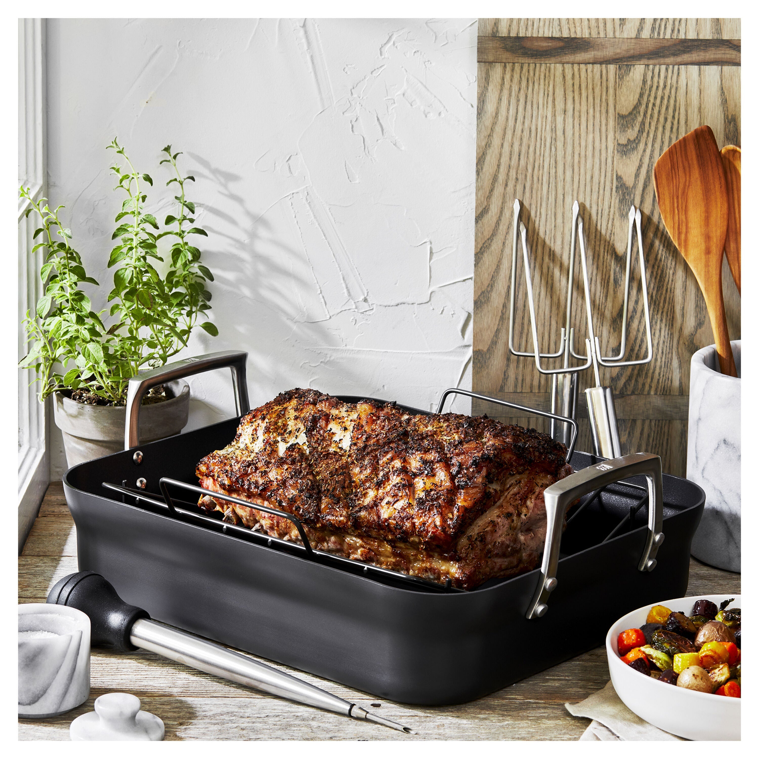 Zwilling Motion 41x36cm Aluminum Nonstick Roaster with Rack-n/a-DECOROLALA