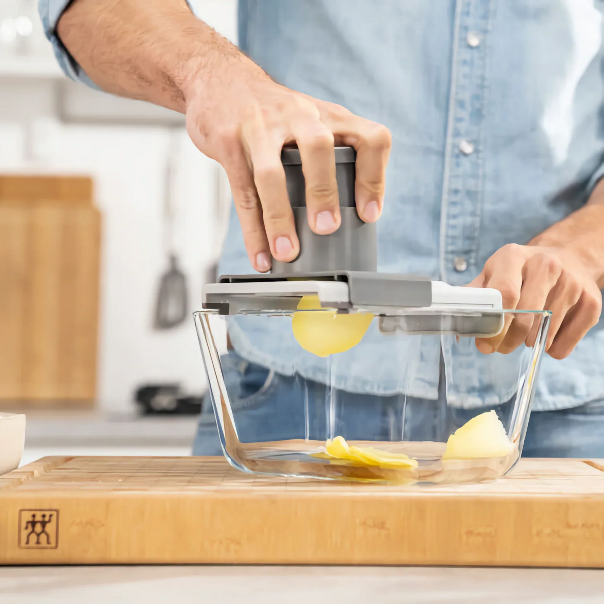 Zwilling Z-Cut Multi Grater 4-in-1 Mandoline-Table-DECOROLALA