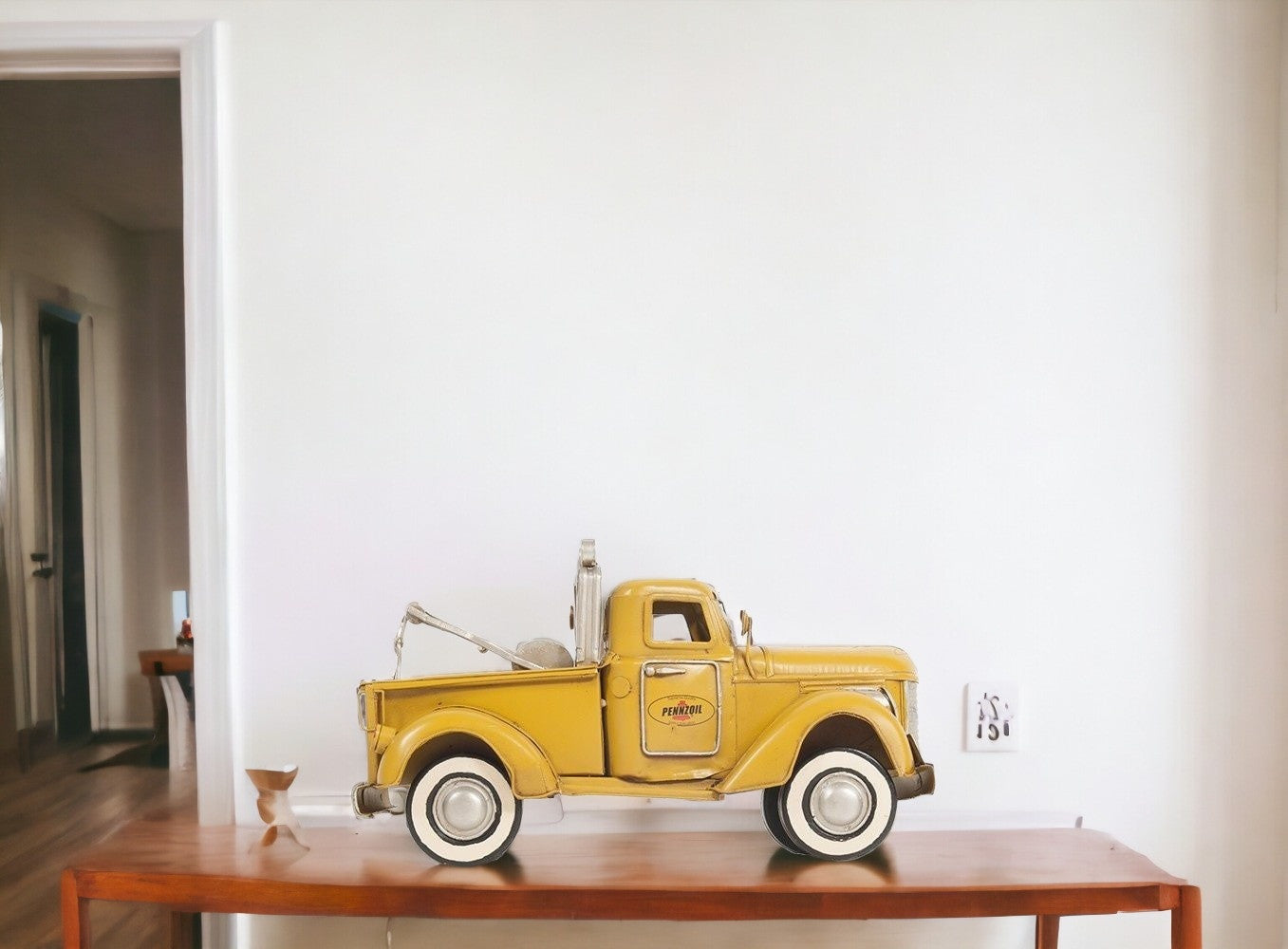 c1926 Pennzoil Tow Truck Yellow Model Sculpture-Sculptures-DECOROLALA