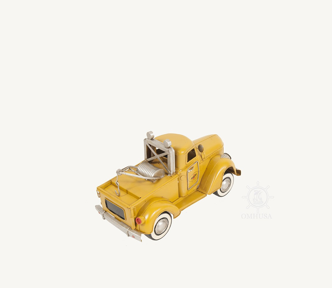 c1926 Pennzoil Tow Truck Yellow Model Sculpture-Sculptures-DECOROLALA