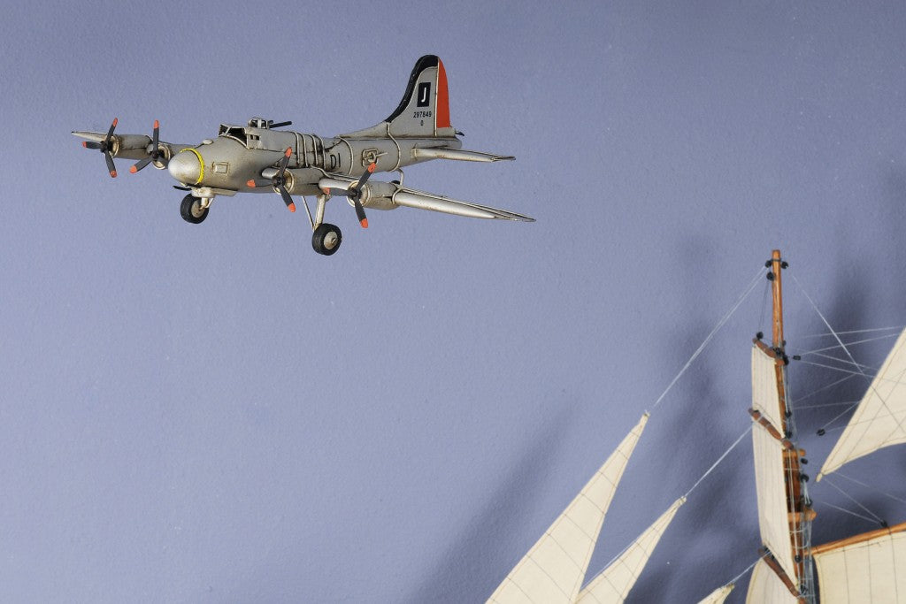 c1938 Boeing B-17 Flying Fortress Sculpture-Sculptures-DECOROLALA