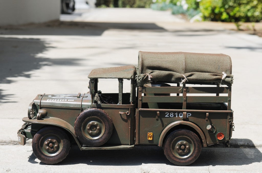 c1941 30 CWT Chevrolet 1533X2 Sculpture-Sculptures-DECOROLALA